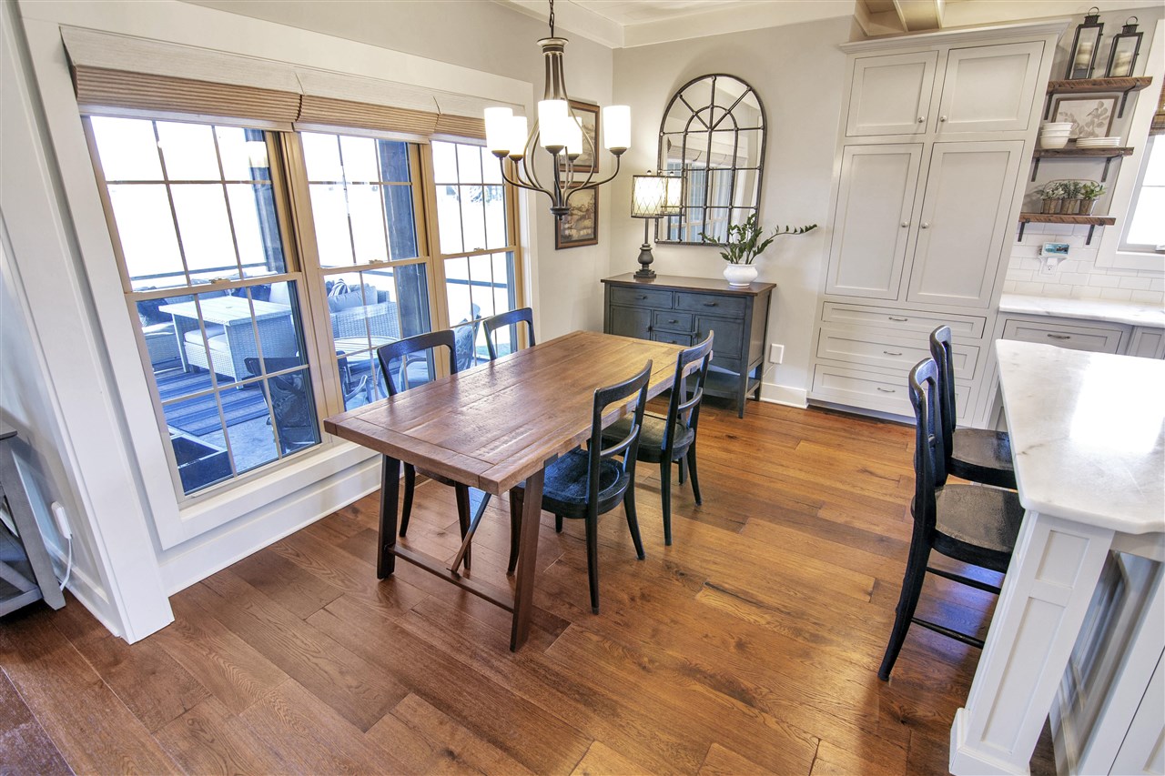 Alvaton, Kentucky 42122, United States, 4 Bedrooms Bedrooms, ,4 BathroomsBathrooms,Residential,Pending,81639