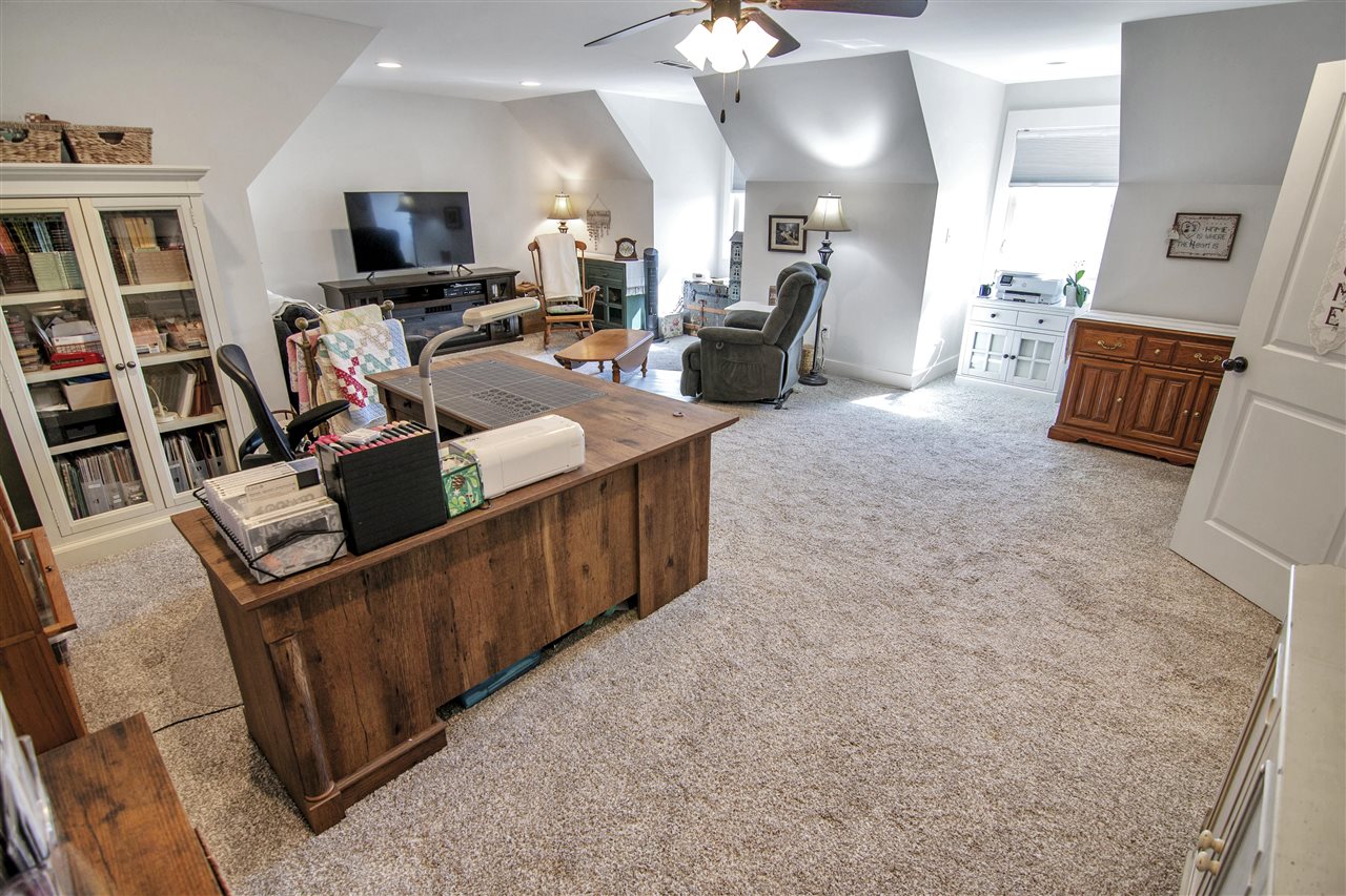 Alvaton, Kentucky 42122, United States, 4 Bedrooms Bedrooms, ,4 BathroomsBathrooms,Residential,Pending,81639