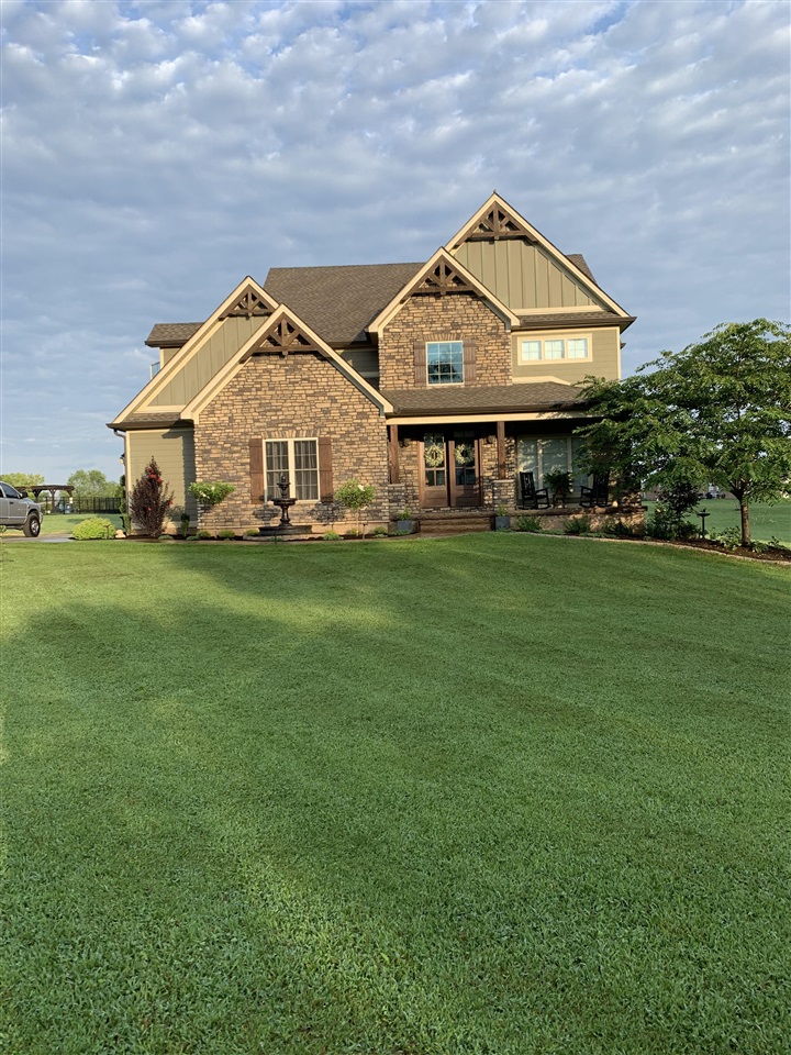 Alvaton, Kentucky 42122, United States, 4 Bedrooms Bedrooms, ,4 BathroomsBathrooms,Residential,Pending,81639