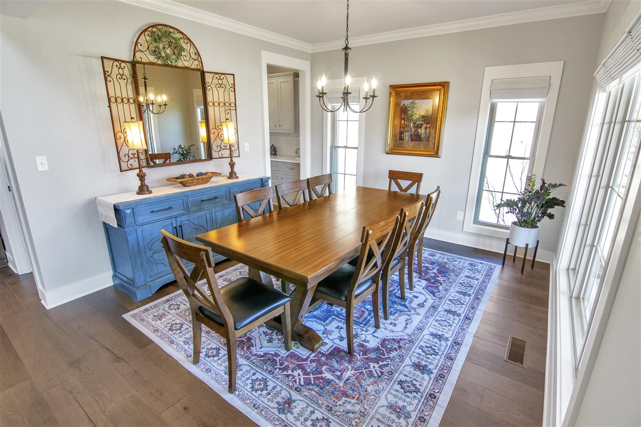 Alvaton, Kentucky 42122, United States, 4 Bedrooms Bedrooms, ,4 BathroomsBathrooms,Residential,Pending,81639