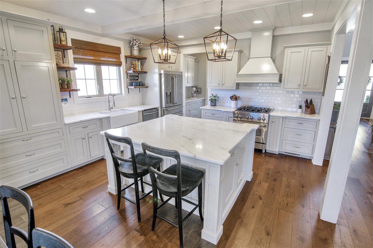 Alvaton, Kentucky 42122, United States, 4 Bedrooms Bedrooms, ,4 BathroomsBathrooms,Residential,Pending,81639