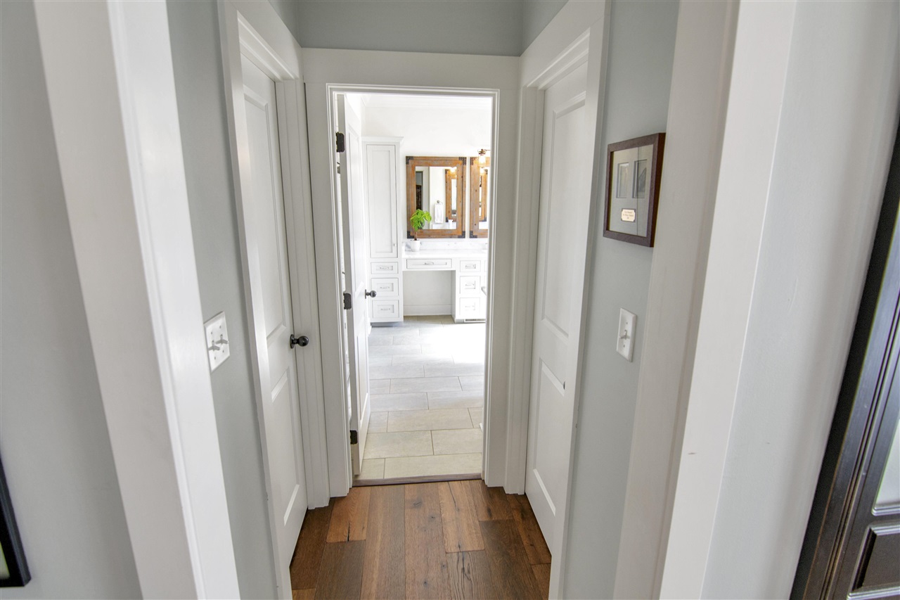 Alvaton, Kentucky 42122, United States, 4 Bedrooms Bedrooms, ,4 BathroomsBathrooms,Residential,Pending,81639