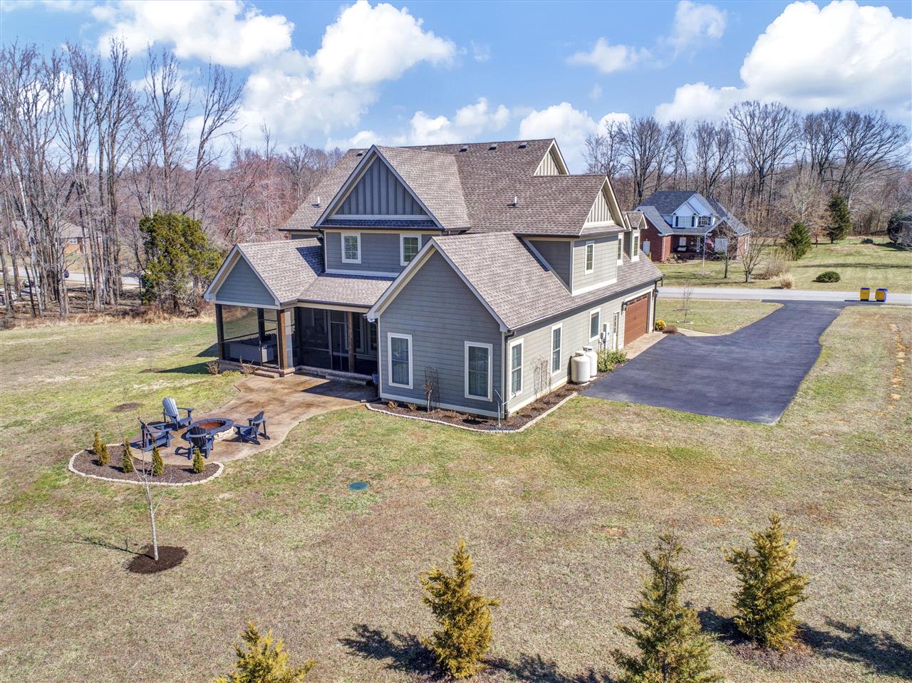 Alvaton, Kentucky 42122, United States, 4 Bedrooms Bedrooms, ,4 BathroomsBathrooms,Residential,Pending,81639