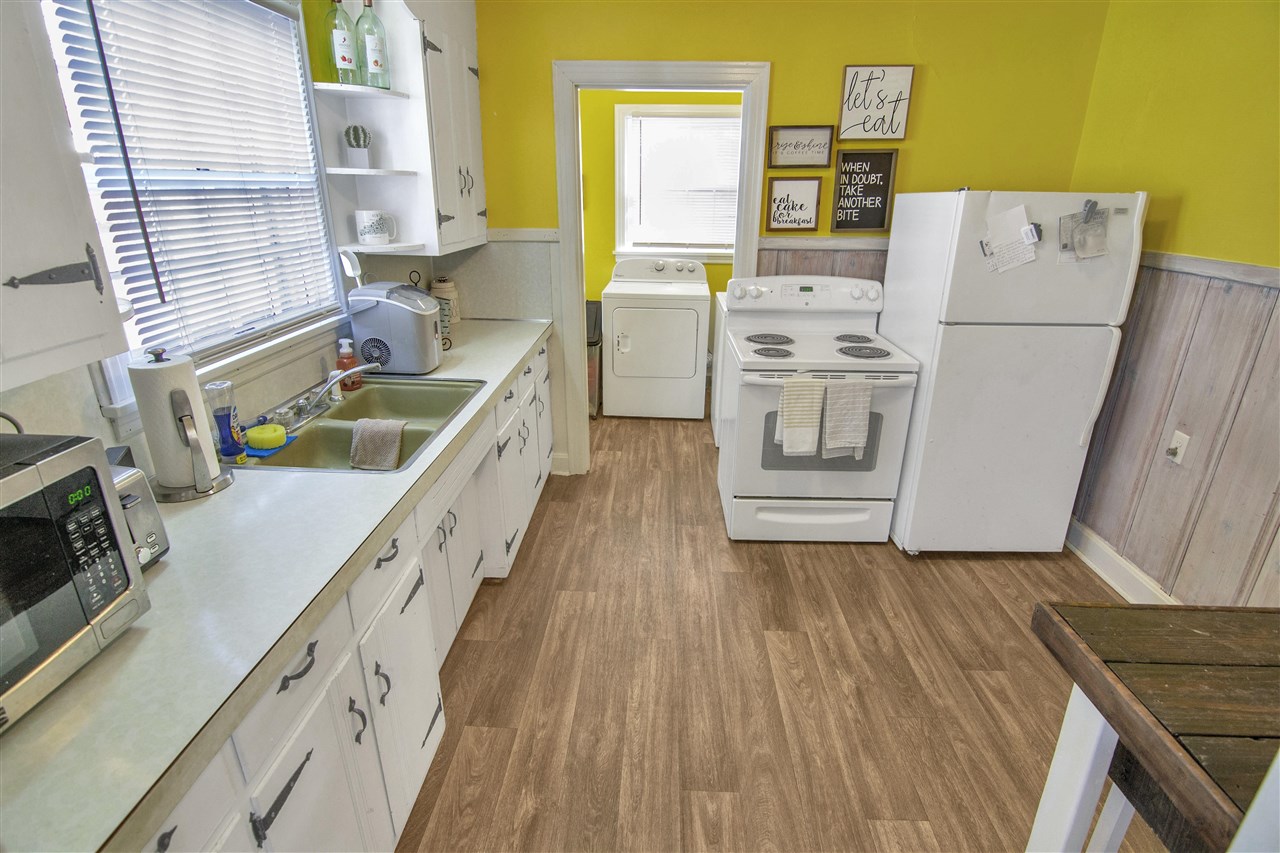 Bowling Green, Kentucky 42104, United States, 3 Bedrooms Bedrooms, ,1 BathroomBathrooms,Residential,Active,26592