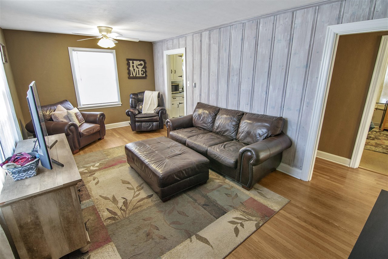 Bowling Green, Kentucky 42104, United States, 3 Bedrooms Bedrooms, ,1 BathroomBathrooms,Residential,Active,26592