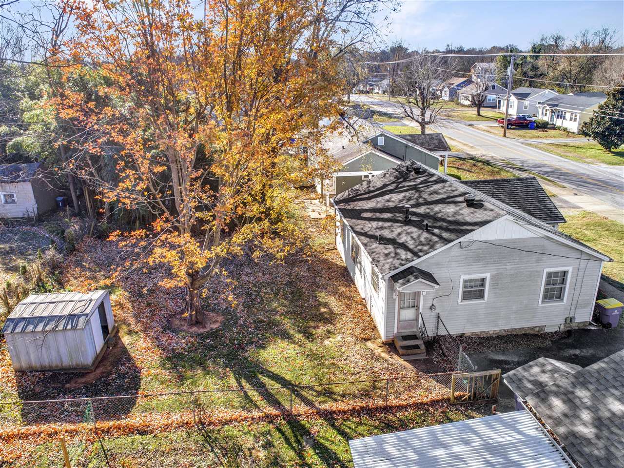 Bowling Green, Kentucky 42104, United States, 3 Bedrooms Bedrooms, ,1 BathroomBathrooms,Residential,Active,26592