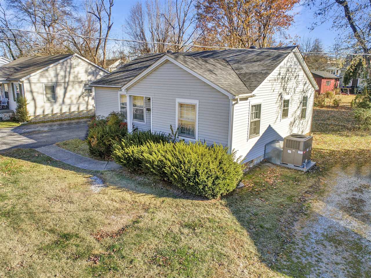 Bowling Green, Kentucky 42104, United States, 3 Bedrooms Bedrooms, ,1 BathroomBathrooms,Residential,Active,26592