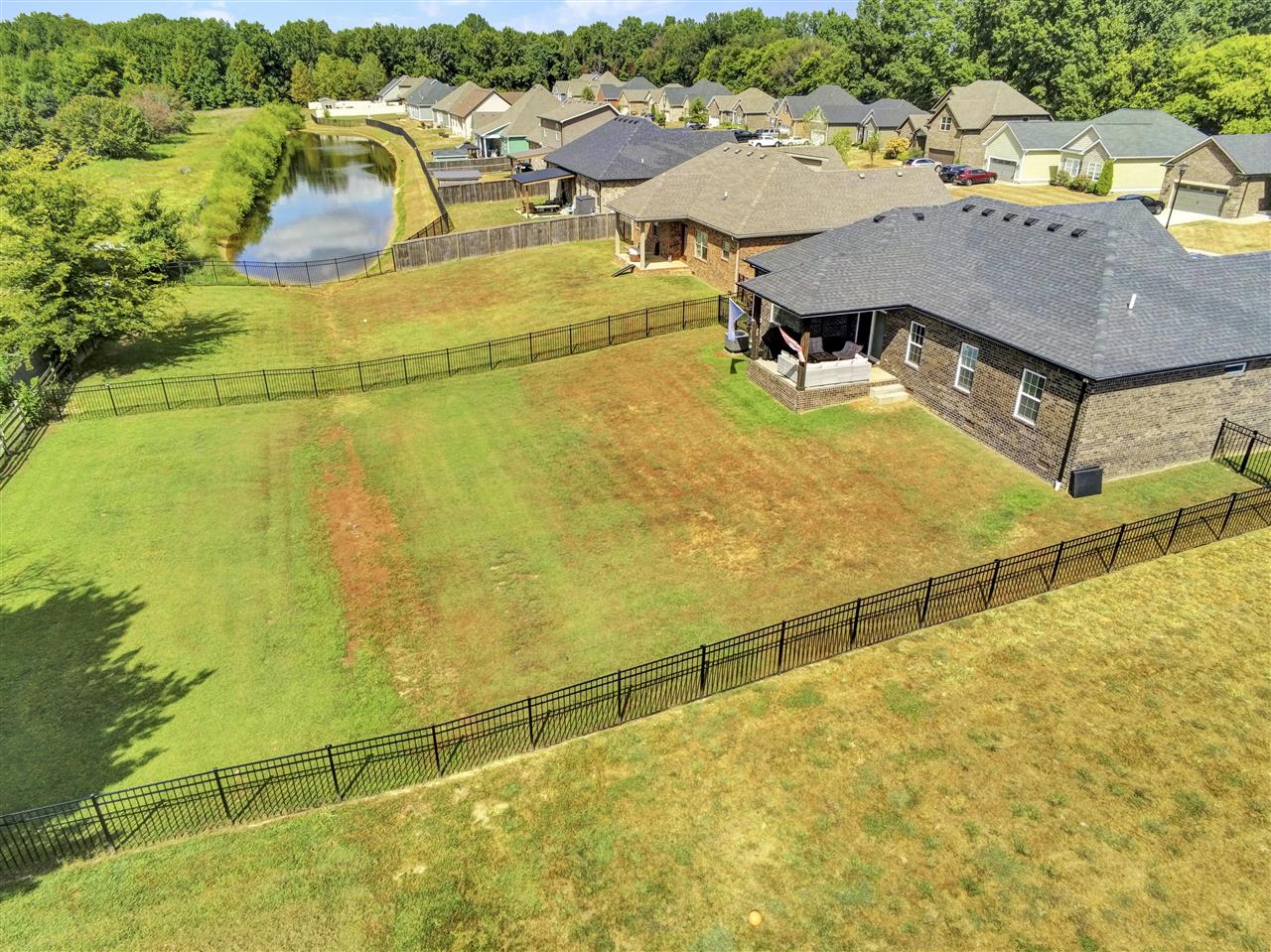 Bowling Green, Kentucky 42104, United States, 3 Bedrooms Bedrooms, ,2 BathroomsBathrooms,Residential,Active,200425