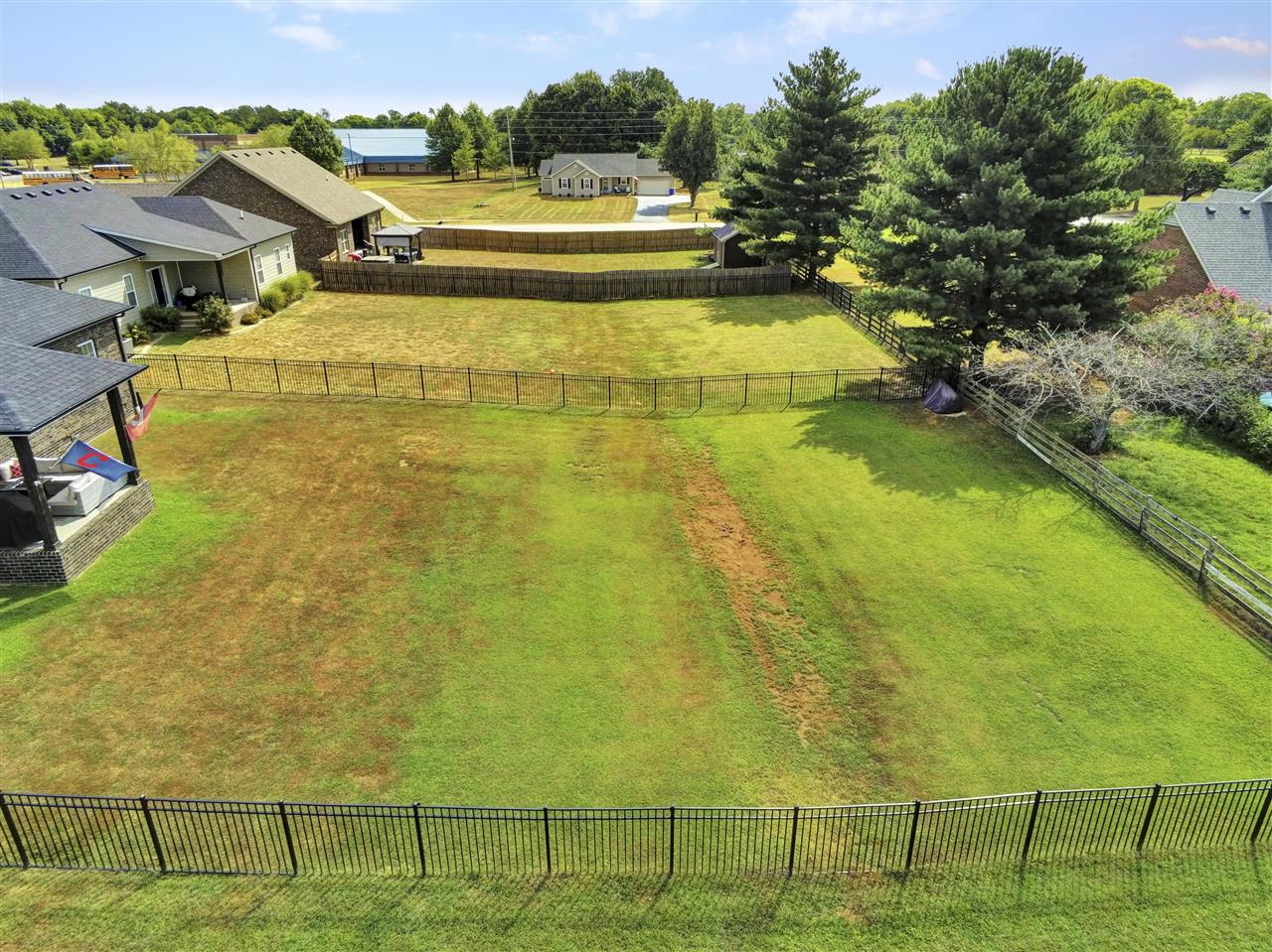 Bowling Green, Kentucky 42104, United States, 3 Bedrooms Bedrooms, ,2 BathroomsBathrooms,Residential,Active,200425