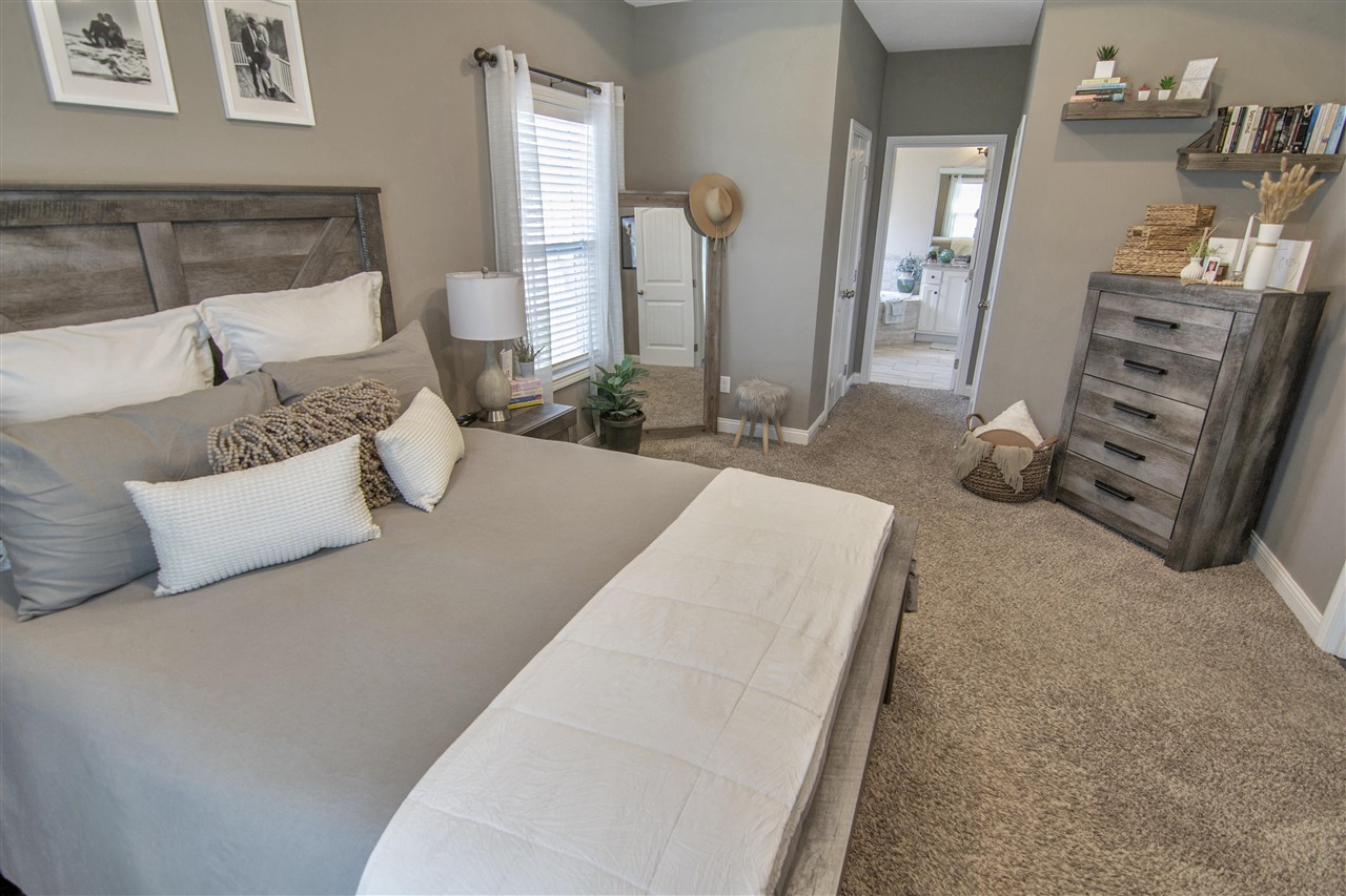 Bowling Green, Kentucky 42104, United States, 3 Bedrooms Bedrooms, ,2 BathroomsBathrooms,Residential,Active,200425