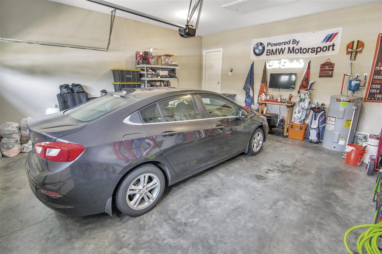 Bowling Green, Kentucky 42104, United States, 3 Bedrooms Bedrooms, ,2 BathroomsBathrooms,Residential,Active,200425