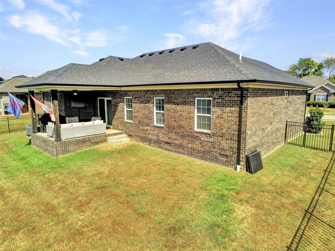 Bowling Green, Kentucky 42104, United States, 3 Bedrooms Bedrooms, ,2 BathroomsBathrooms,Residential,Active,200425