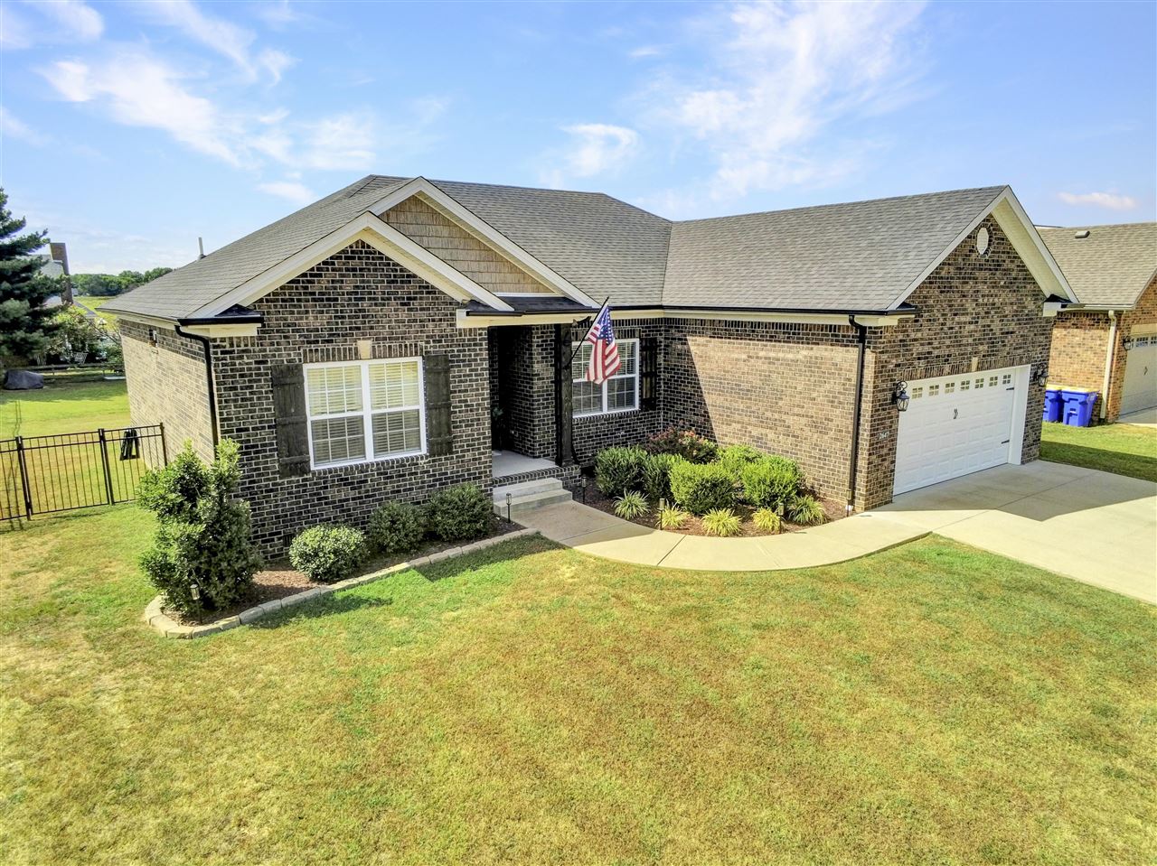 Bowling Green, Kentucky 42104, United States, 3 Bedrooms Bedrooms, ,2 BathroomsBathrooms,Residential,Active,200425