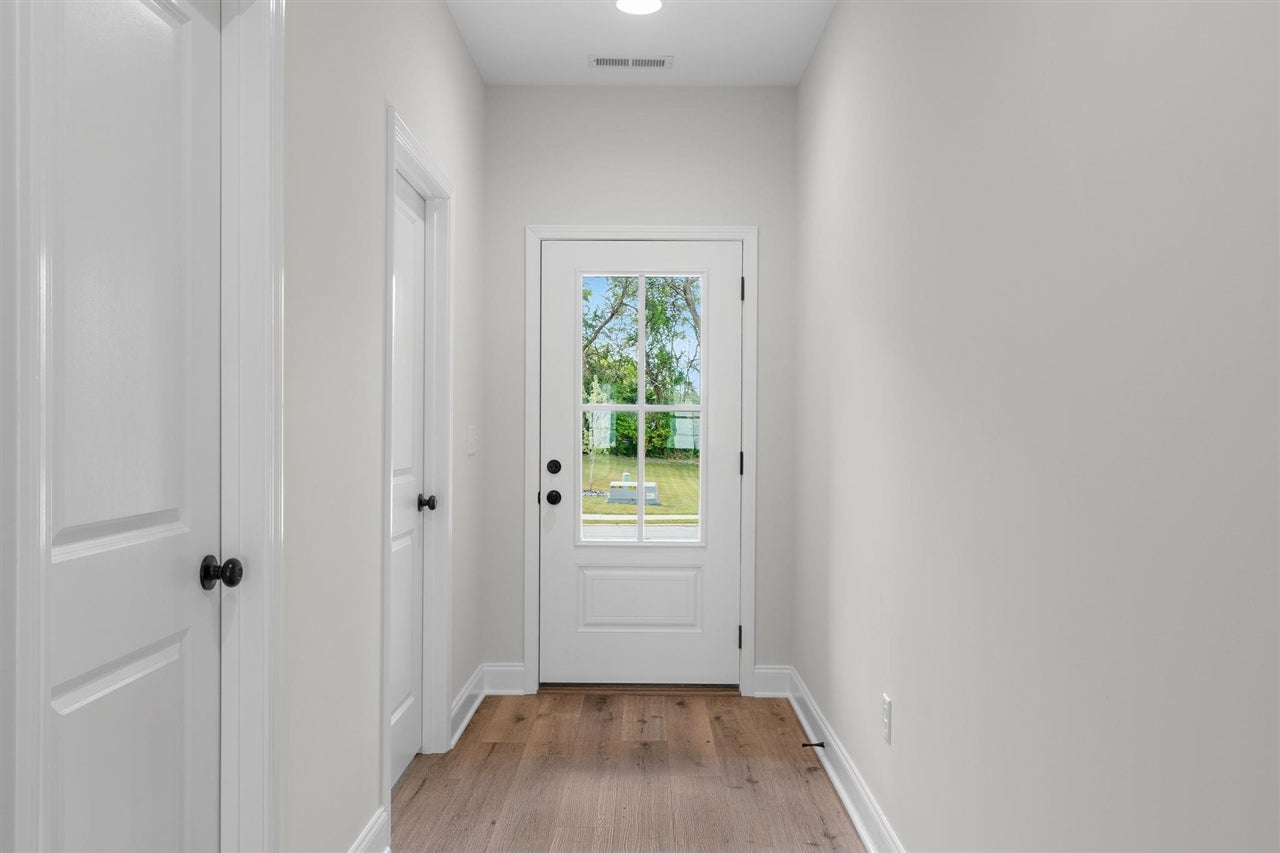 1160 County House Lane