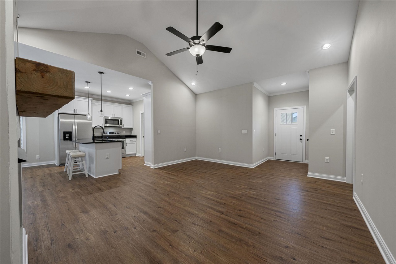 821 Poplar Log Drive