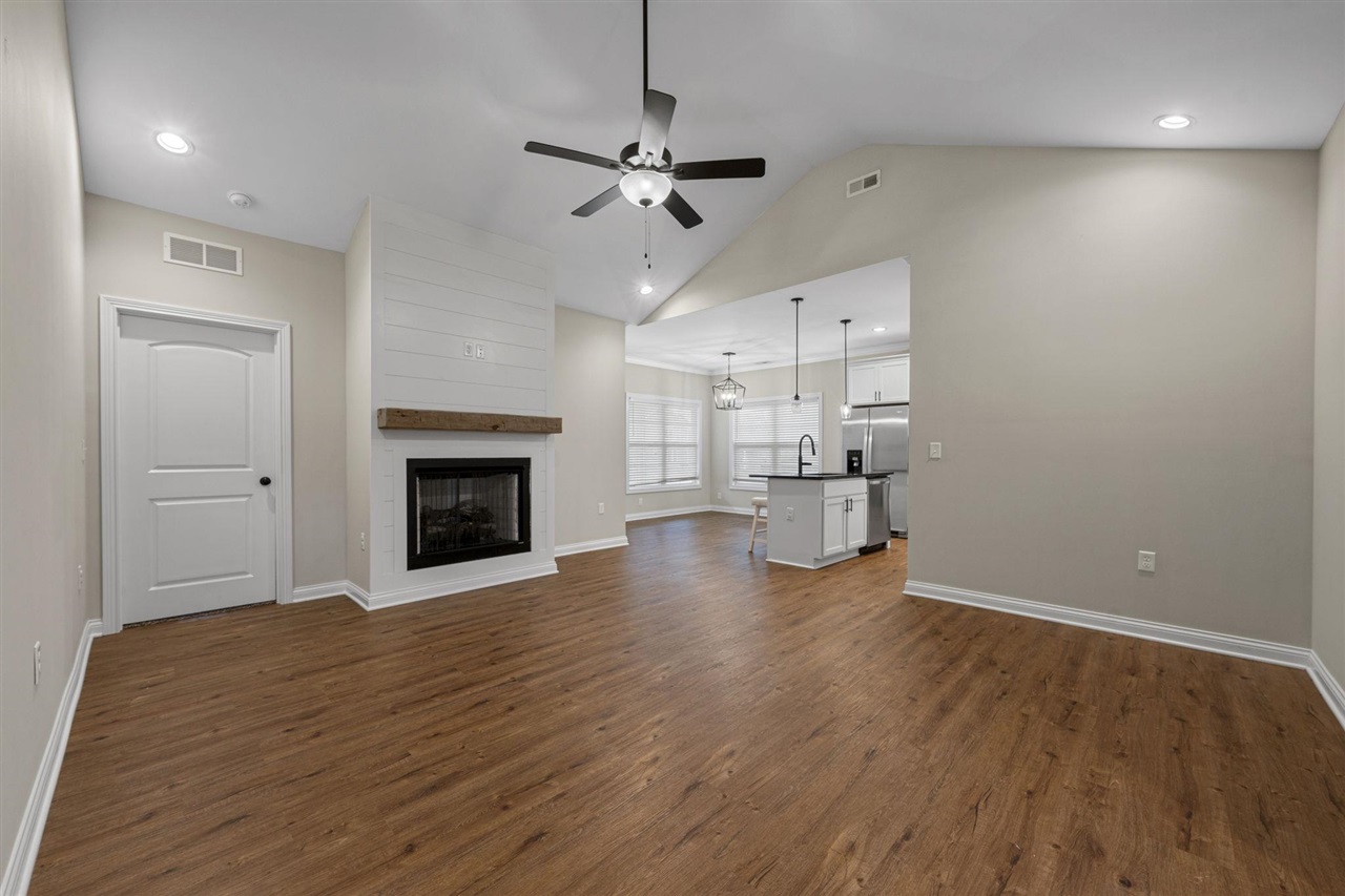 821 Poplar Log Drive