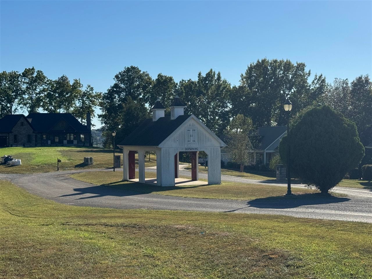 280 Phoenix Drive - Photo 4