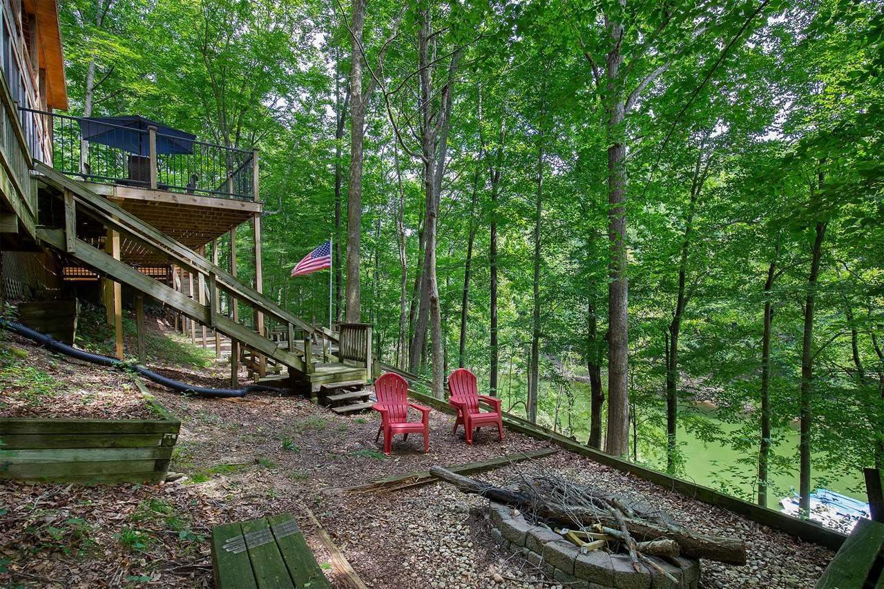 Lucas, Kentucky 42156, United States, 5 Bedrooms Bedrooms, ,3 BathroomsBathrooms,Residential,Active,132304