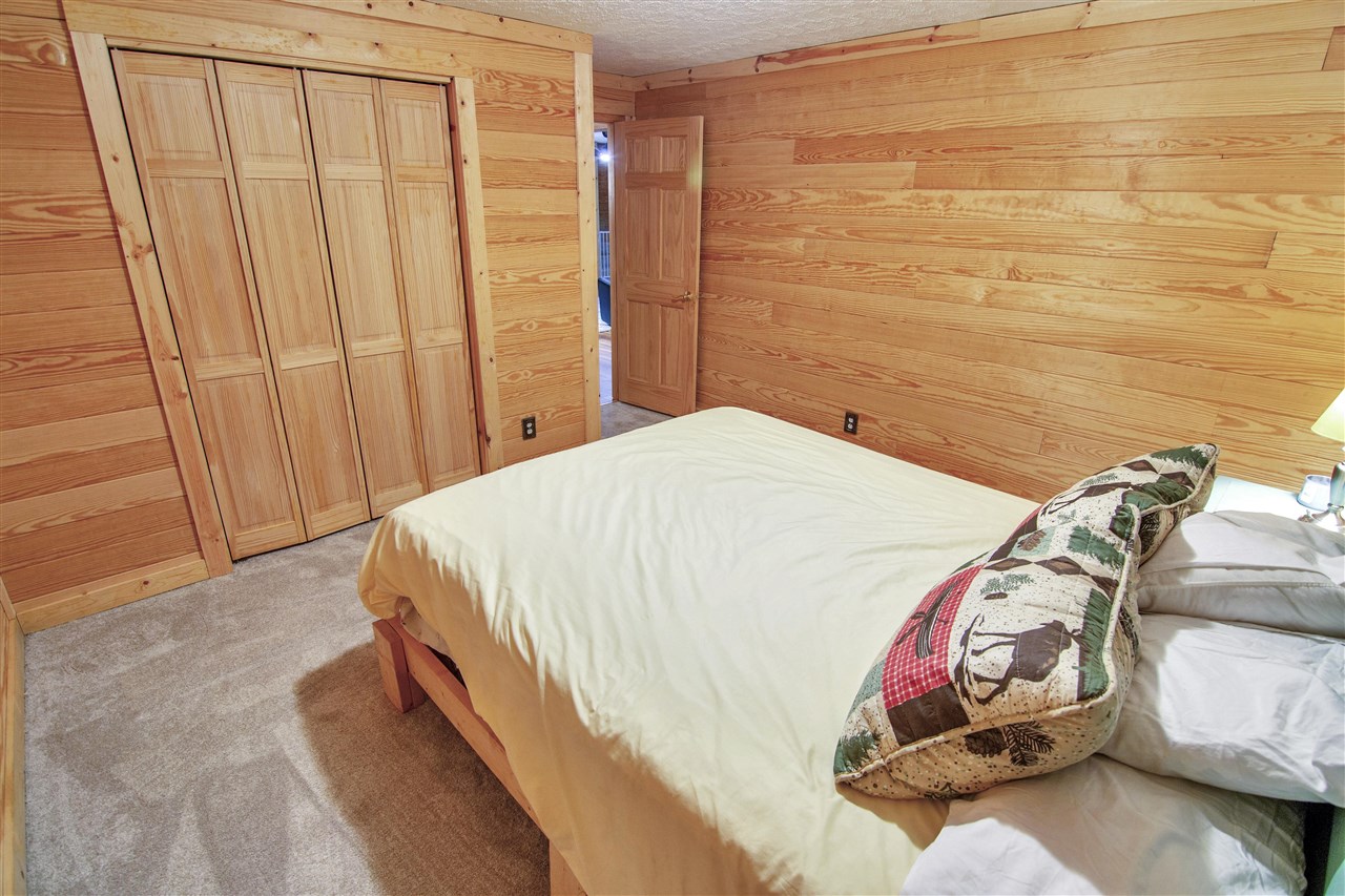 Lucas, Kentucky 42156, United States, 5 Bedrooms Bedrooms, ,3 BathroomsBathrooms,Residential,Active,132304