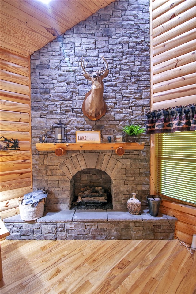 Lucas, Kentucky 42156, United States, 5 Bedrooms Bedrooms, ,3 BathroomsBathrooms,Residential,Active,132304