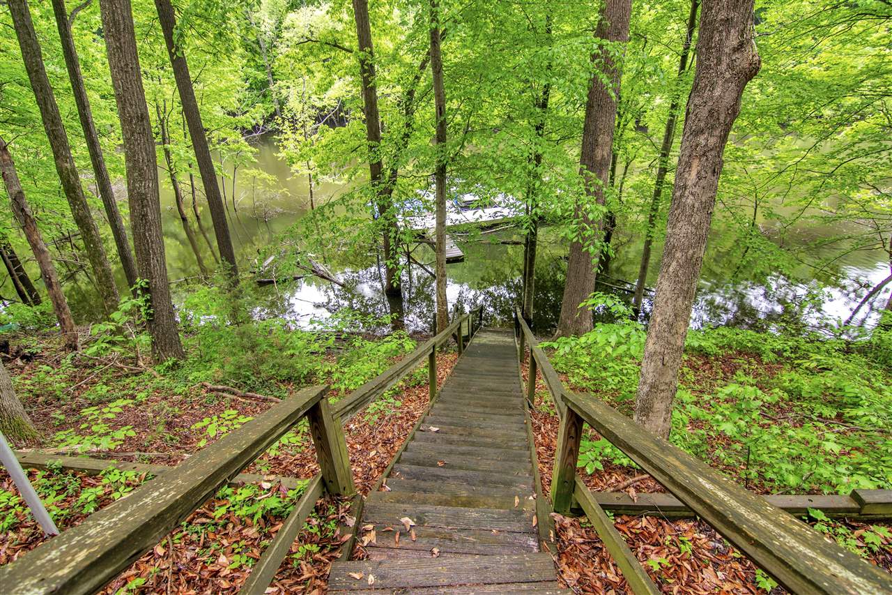 Lucas, Kentucky 42156, United States, 5 Bedrooms Bedrooms, ,3 BathroomsBathrooms,Residential,Active,132304