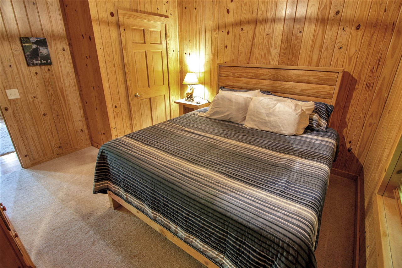 Lucas, Kentucky 42156, United States, 5 Bedrooms Bedrooms, ,3 BathroomsBathrooms,Residential,Active,132304