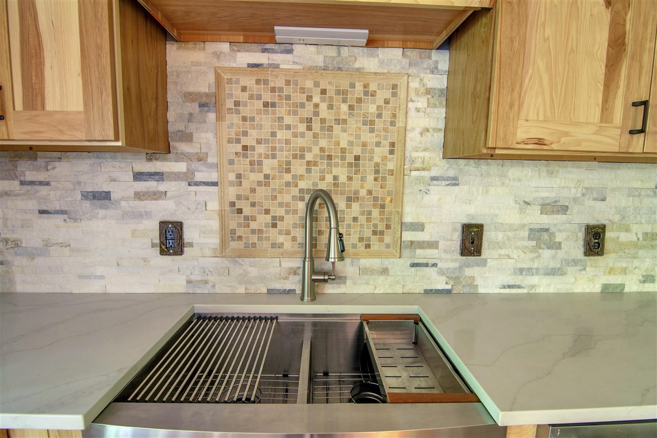 Lucas, Kentucky 42156, United States, 5 Bedrooms Bedrooms, ,3 BathroomsBathrooms,Residential,Active,132304