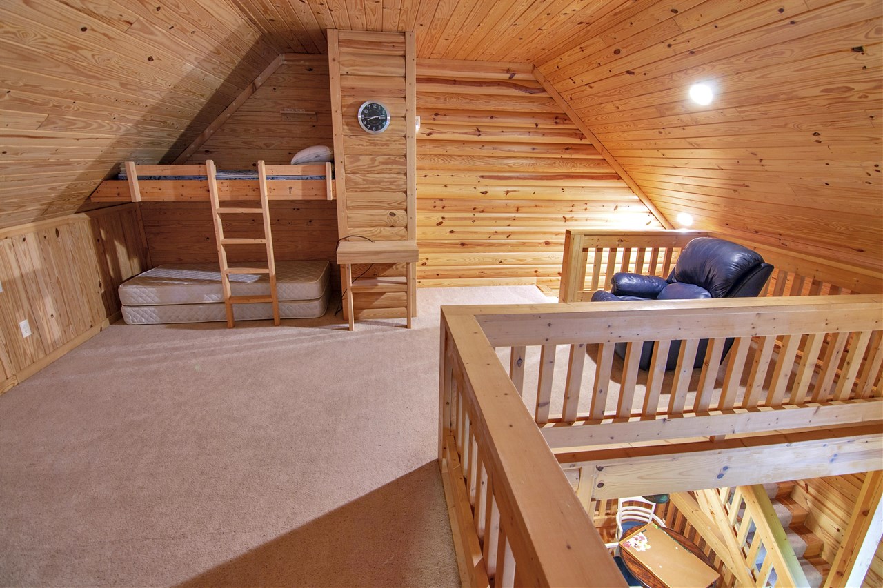 Lucas, Kentucky 42156, United States, 5 Bedrooms Bedrooms, ,3 BathroomsBathrooms,Residential,Active,132304