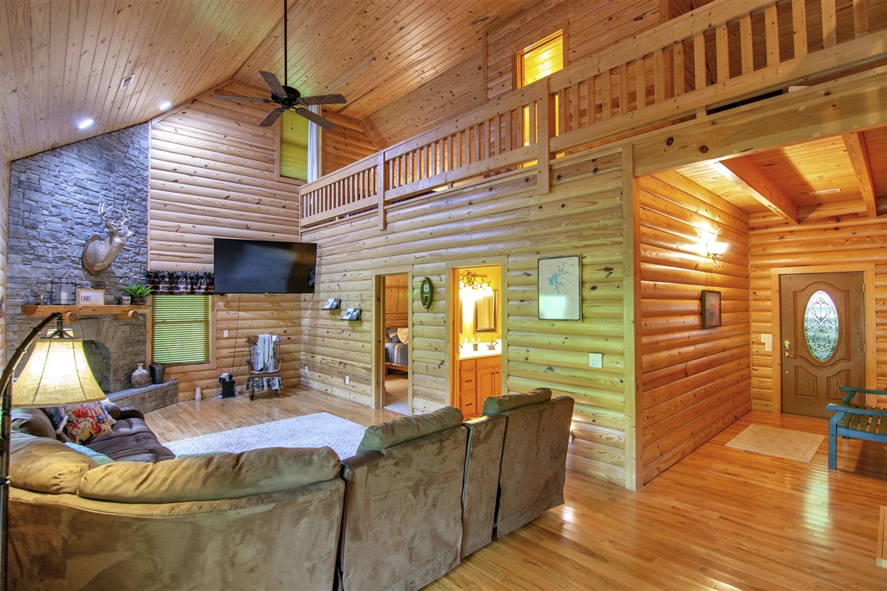 Lucas, Kentucky 42156, United States, 5 Bedrooms Bedrooms, ,3 BathroomsBathrooms,Residential,Active,132304