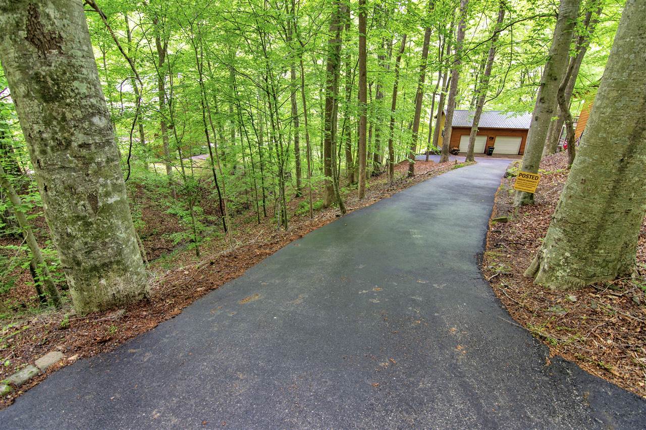 Lucas, Kentucky 42156, United States, 5 Bedrooms Bedrooms, ,3 BathroomsBathrooms,Residential,Active,132304