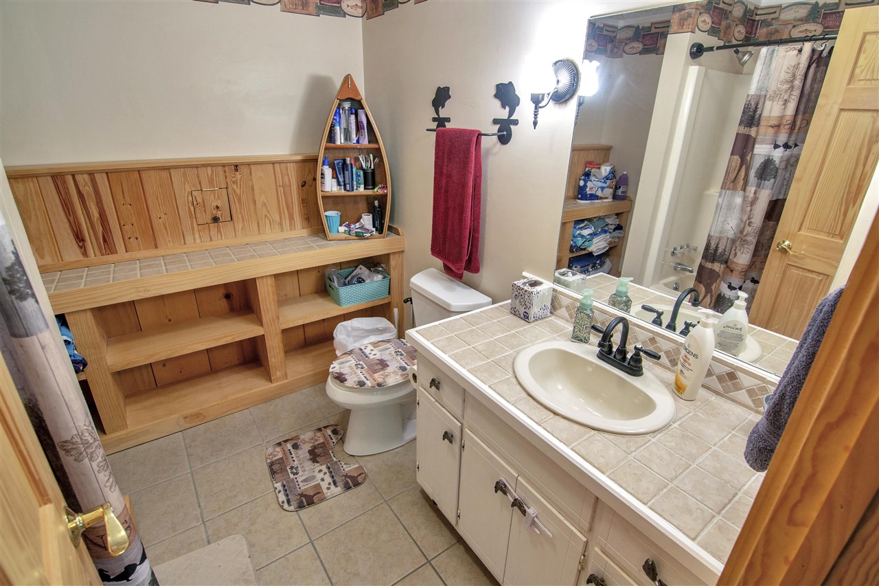 Lucas, Kentucky 42156, United States, 5 Bedrooms Bedrooms, ,3 BathroomsBathrooms,Residential,Active,132304