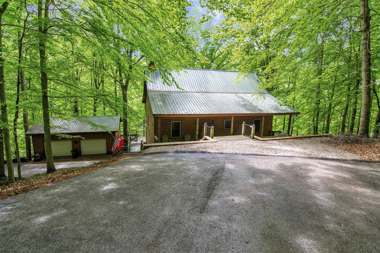 Lucas, Kentucky 42156, United States, 5 Bedrooms Bedrooms, ,3 BathroomsBathrooms,Residential,Active,132304