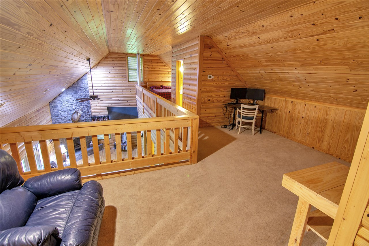 Lucas, Kentucky 42156, United States, 5 Bedrooms Bedrooms, ,3 BathroomsBathrooms,Residential,Active,132304