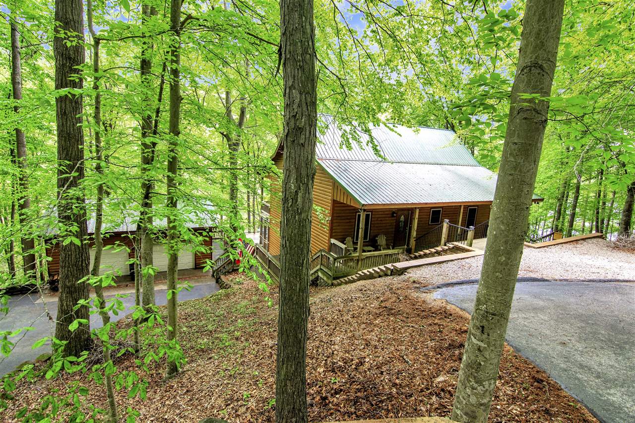 Lucas, Kentucky 42156, United States, 5 Bedrooms Bedrooms, ,3 BathroomsBathrooms,Residential,Active,132304