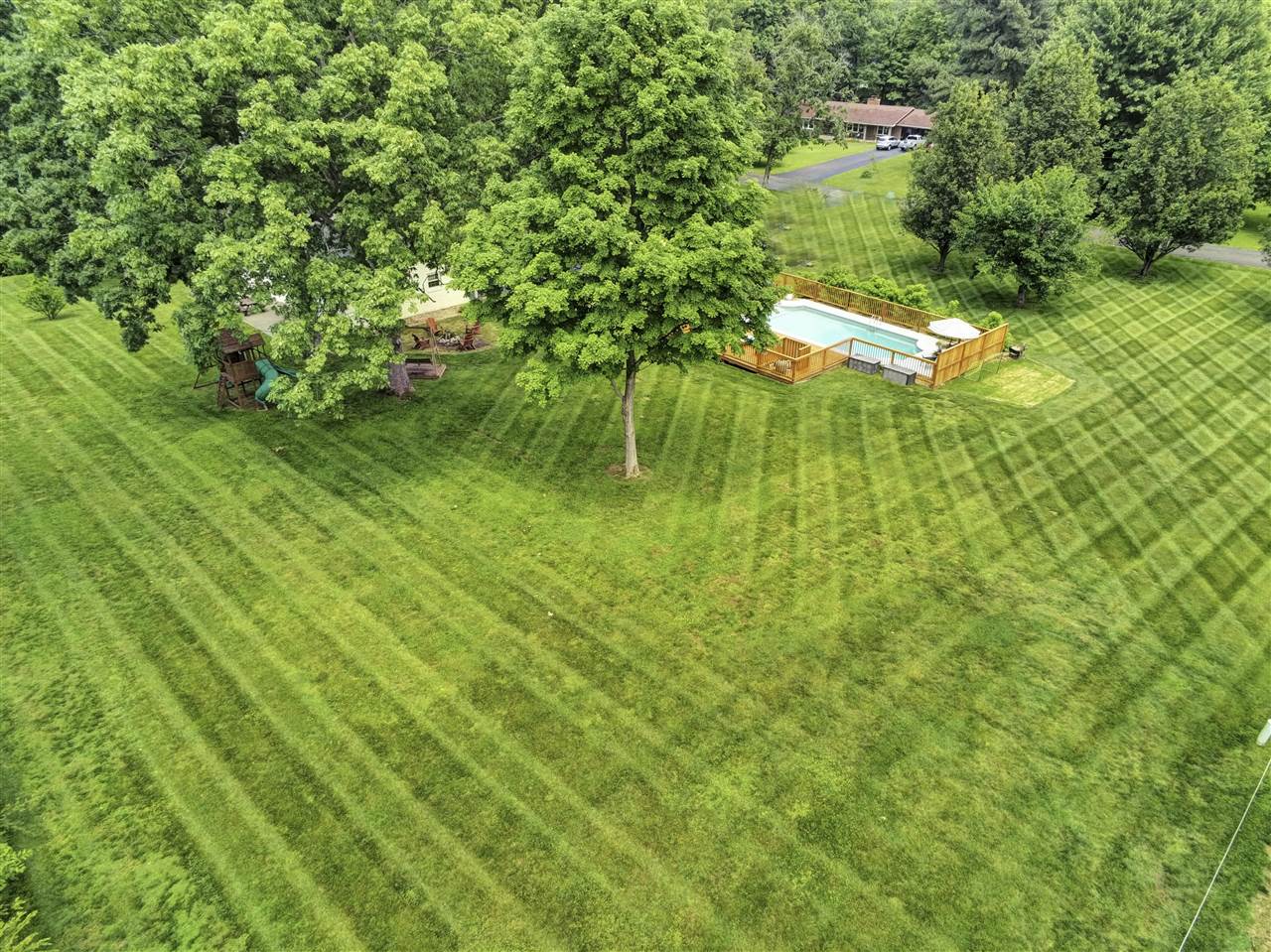 Bowling Green, Kentucky 42101, United States, 3 Bedrooms Bedrooms, ,3 BathroomsBathrooms,Residential,Pending,142921