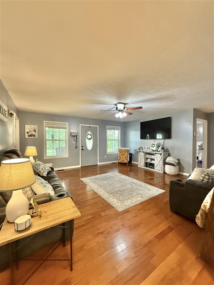 1852 Possum Hollow Road