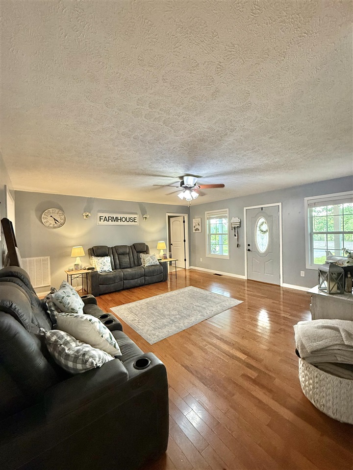 1852 Possum Hollow Road