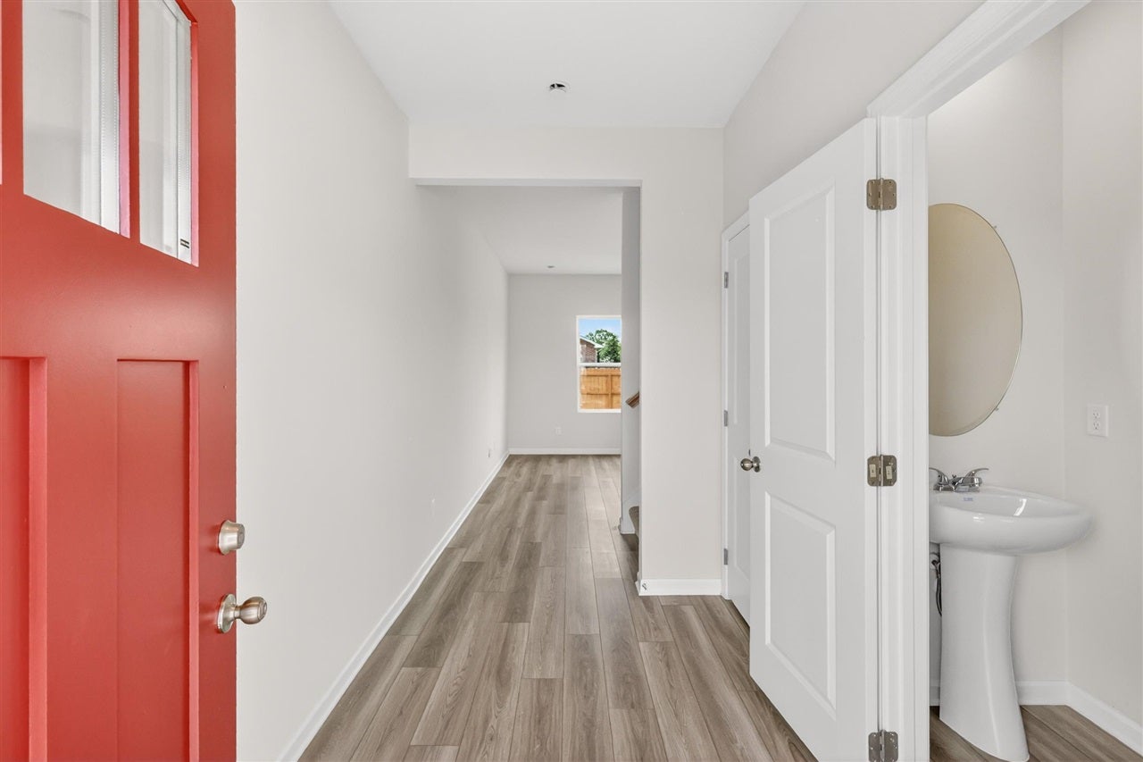 1024 Kennedy Lane - Photo 3