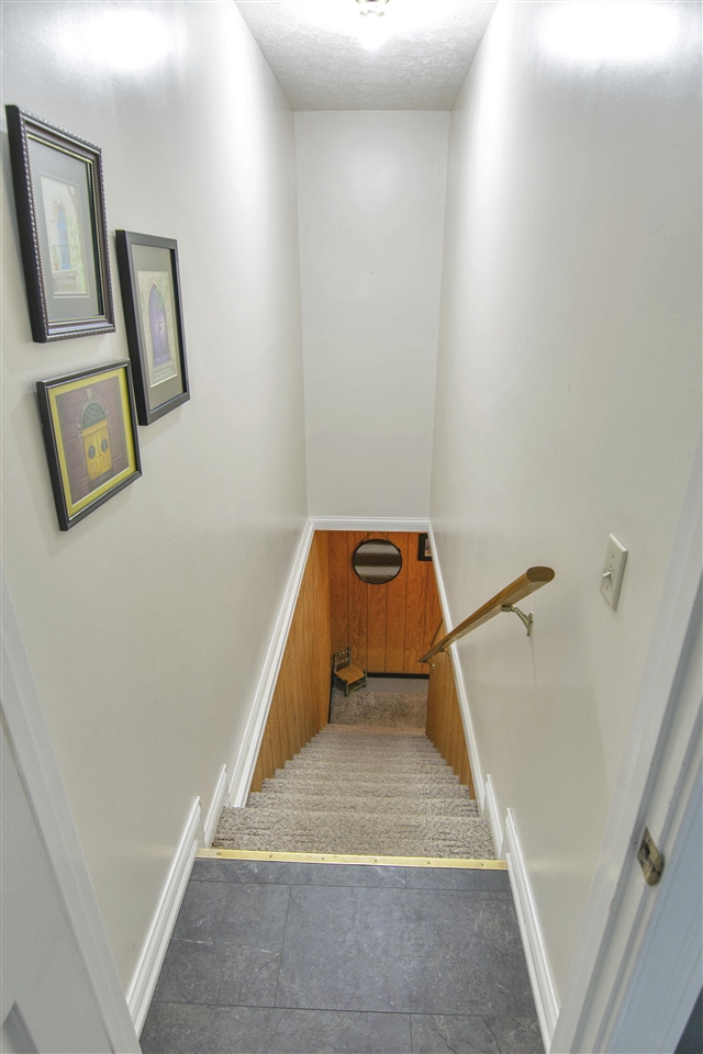 Glasgow, Kentucky 42141, United States, 3 Bedrooms Bedrooms, ,2 BathroomsBathrooms,Residential,Active,217776