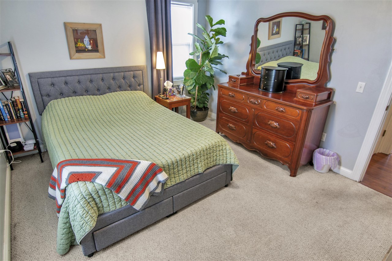 Glasgow, Kentucky 42141, United States, 3 Bedrooms Bedrooms, ,2 BathroomsBathrooms,Residential,Active,217776