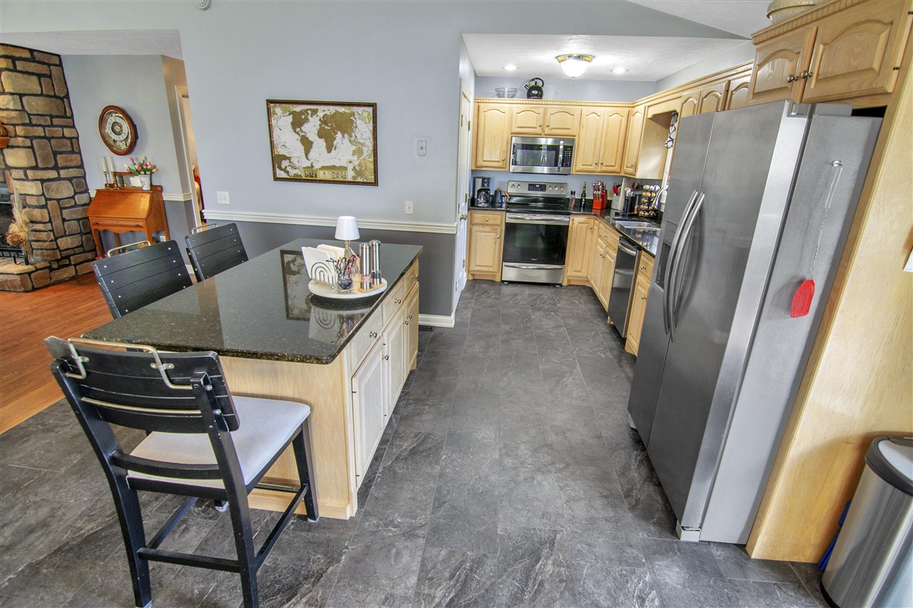 Glasgow, Kentucky 42141, United States, 3 Bedrooms Bedrooms, ,2 BathroomsBathrooms,Residential,Active,217776