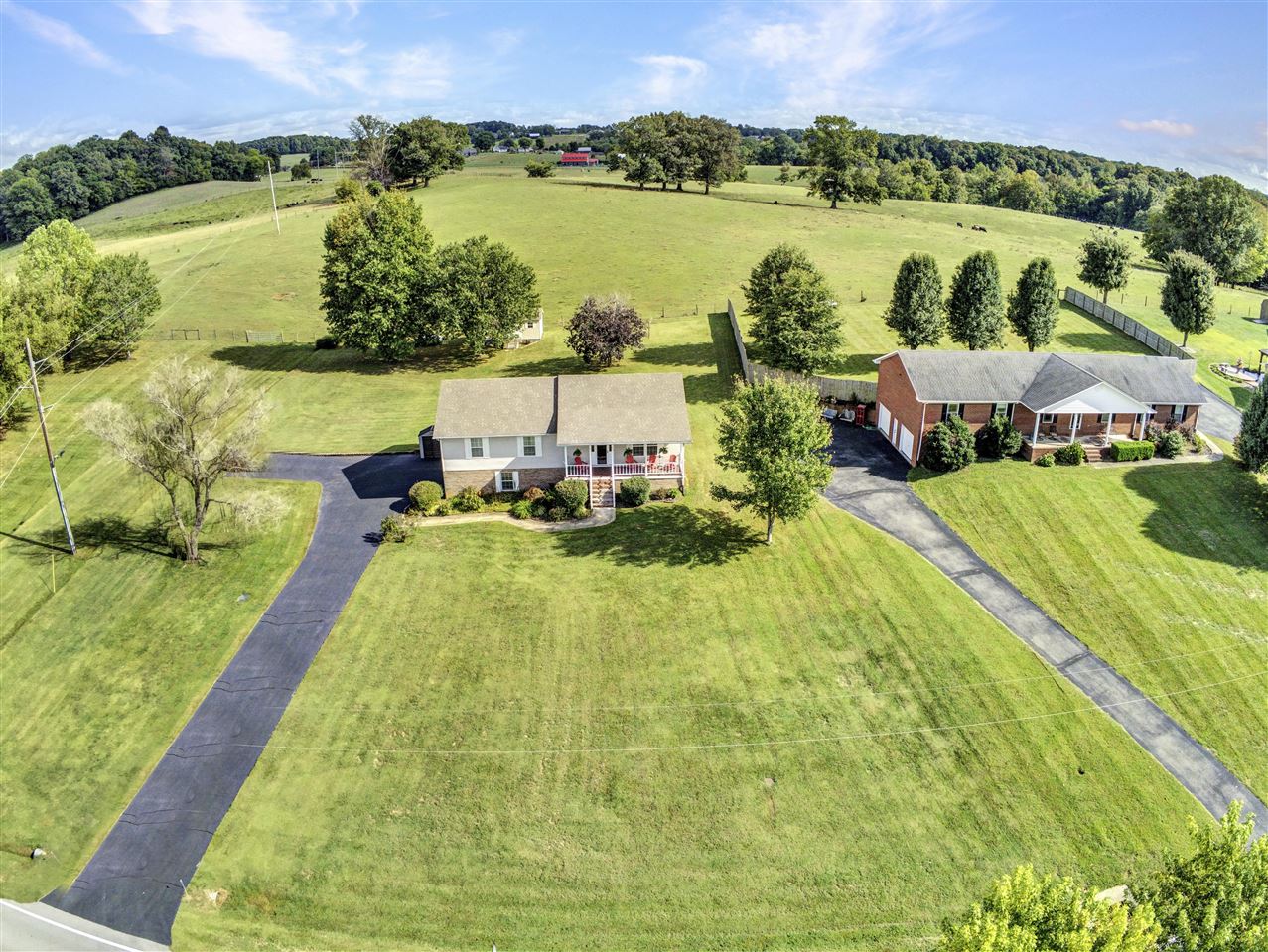 Glasgow, Kentucky 42141, United States, 3 Bedrooms Bedrooms, ,2 BathroomsBathrooms,Residential,Active,217776