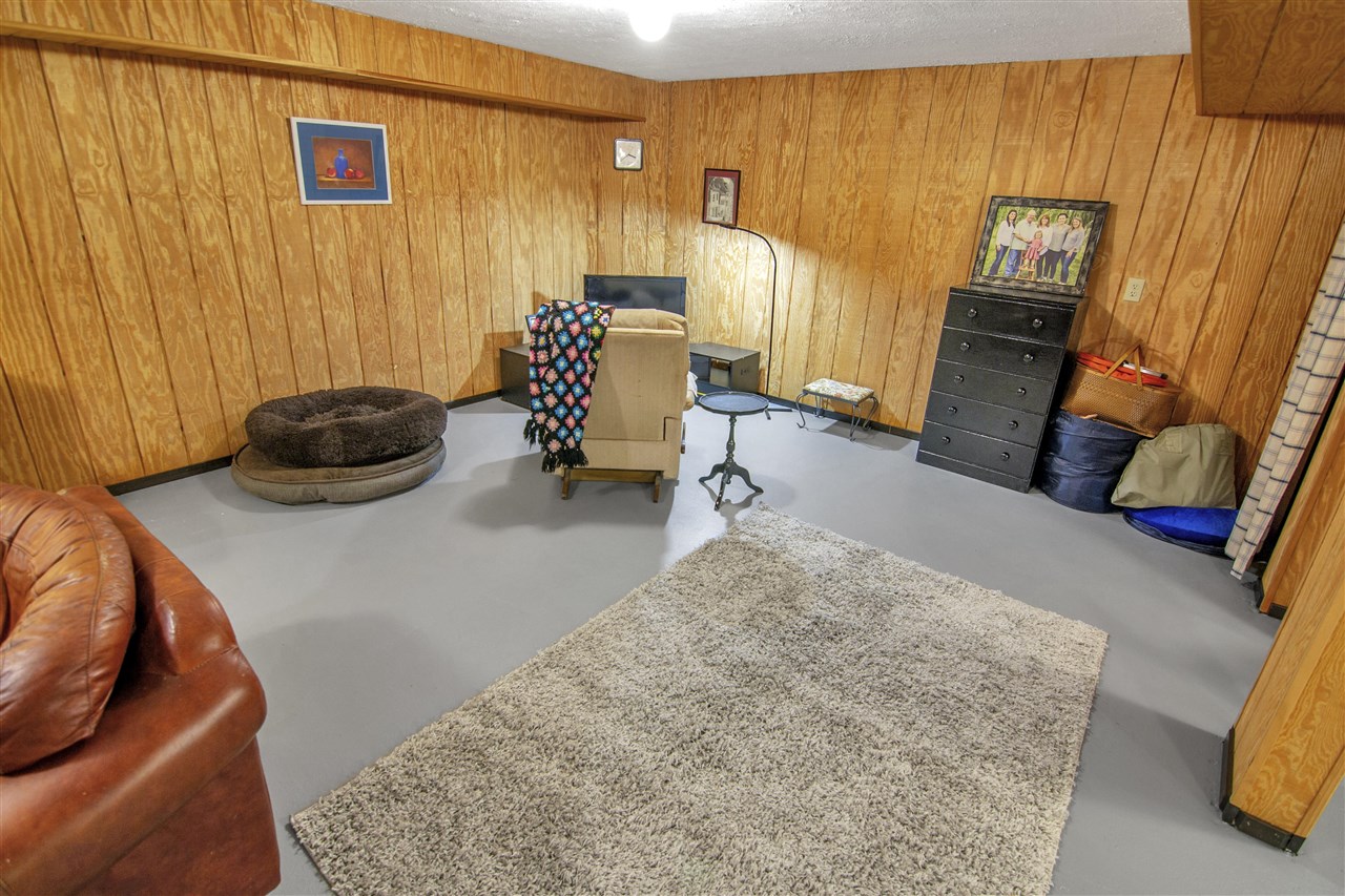 Glasgow, Kentucky 42141, United States, 3 Bedrooms Bedrooms, ,2 BathroomsBathrooms,Residential,Active,217776