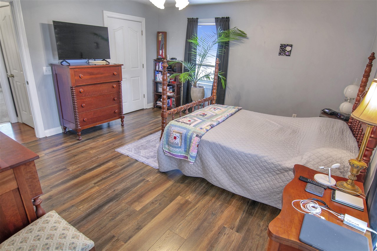 Glasgow, Kentucky 42141, United States, 3 Bedrooms Bedrooms, ,2 BathroomsBathrooms,Residential,Active,217776