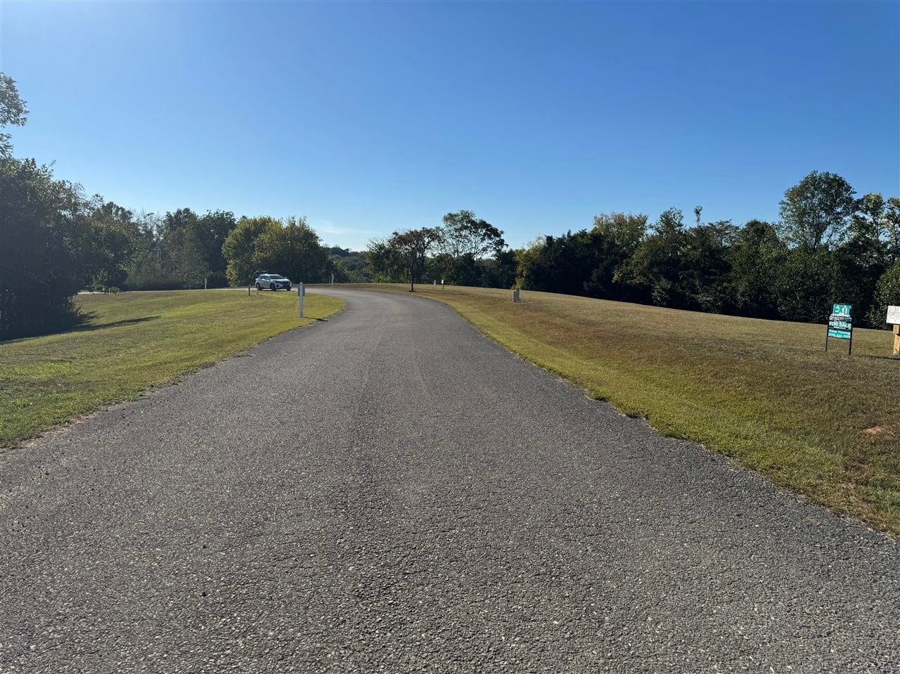 220 Phoenix Drive - Photo 3