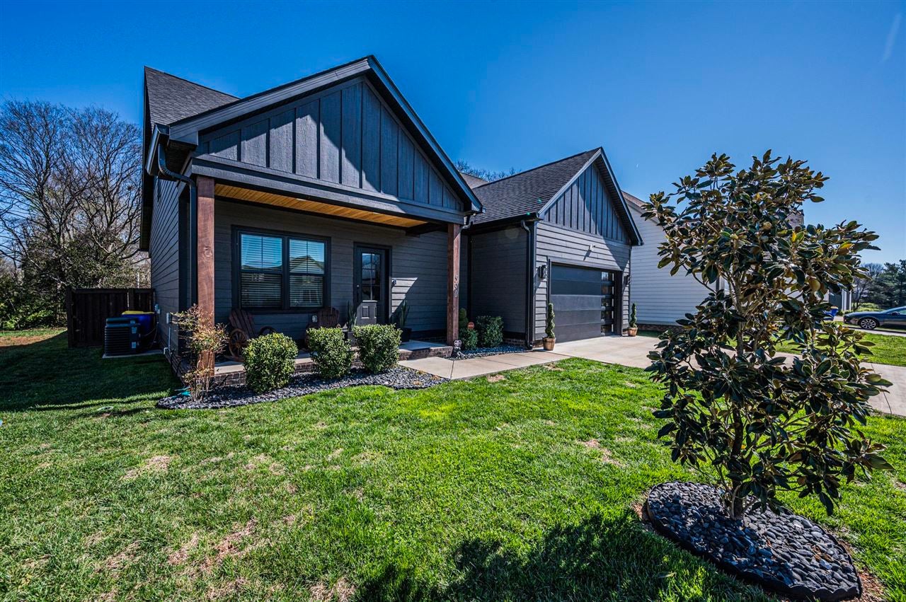 590 Denver Circle