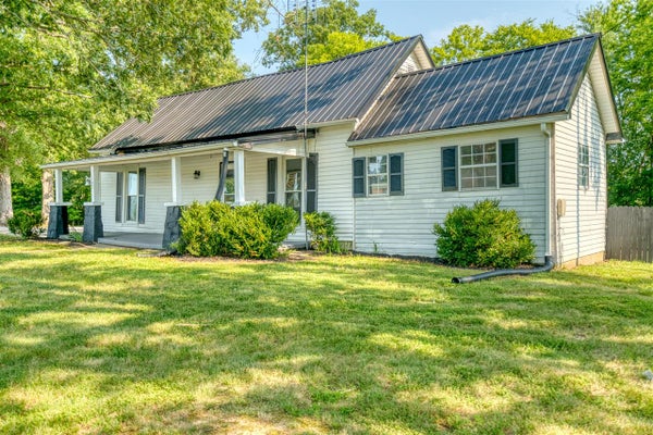 380 DEER LICK RD, LEWISBURG, KY 42256 - Image e5a233c9c86f8ed7d2c1fdb8a49aa9e8/2300941997