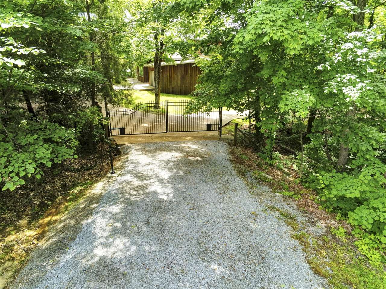 Scottsville, Kentucky 42164, United States, 3 Bedrooms Bedrooms, ,3 BathroomsBathrooms,Residential,Active,136350