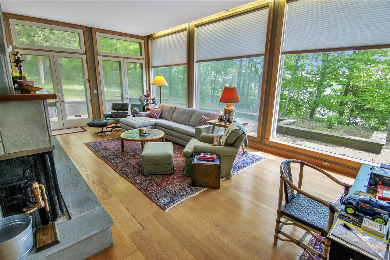 Scottsville, Kentucky 42164, United States, 3 Bedrooms Bedrooms, ,3 BathroomsBathrooms,Residential,Active,136350