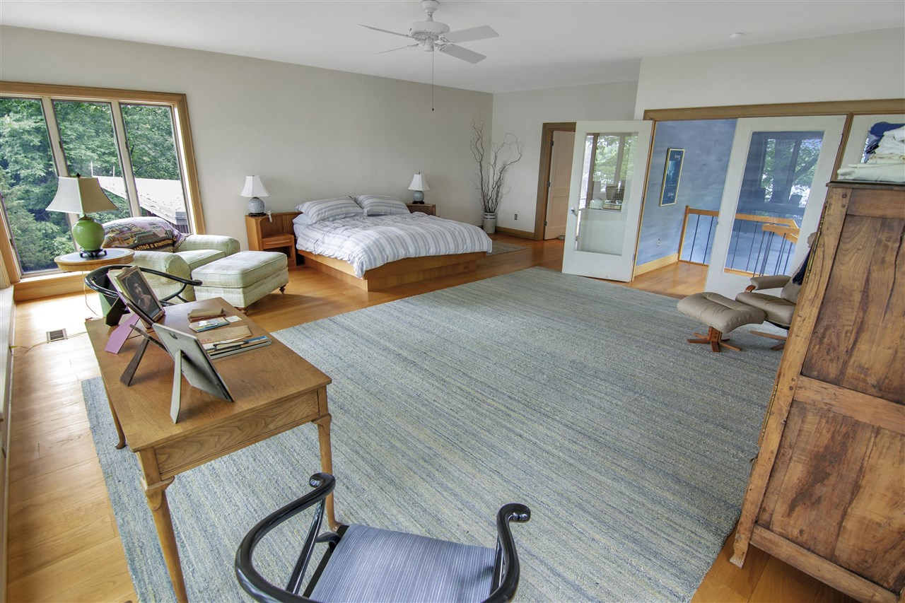 Scottsville, Kentucky 42164, United States, 3 Bedrooms Bedrooms, ,3 BathroomsBathrooms,Residential,Active,136350